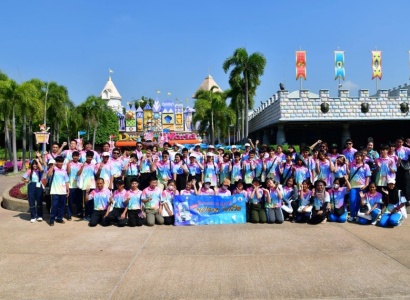 <strong>อ่านเพิ่มเติมเกี่ยวกับ</strong><br>ทัศนศึกษา...วิชาชีวิต นักเรียนและครูโรงเรียนราชประชานุเคราะห์ เดินทางมาทัศนศึกษา ณ สวนสนุกดรีมเวิลด์ ทัศนศึกษา...วิชาชีวิต นักเรียนและครูโรงเรียนราชประชานุเคราะห์ เดินทางมาทัศนศึกษา ณ สวนสนุกดรีมเวิลด์