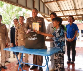 พระบาทสมเด็จพระเจ้าอยู่หัว และสมเด็จพระนางเจ้า ฯ ... พารามิเตอร์รูปภาพ 10