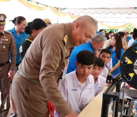 พลเรือเอก พงษ์เทพ หนูเทพ องคมนตรี ประธานกรรมการบริหาร ... พารามิเตอร์รูปภาพ 1