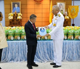 พลเรือเอก พงษ์เทพ หนูเทพ องคมนตรี ประธานกรรมการบริหาร ... พารามิเตอร์รูปภาพ 2