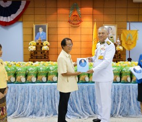 พลเรือเอก พงษ์เทพ หนูเทพ องคมนตรี ประธานกรรมการบริหาร ... พารามิเตอร์รูปภาพ 3