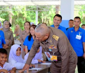 พลเรือเอก พงษ์เทพ หนูเทพ องคมนตรี ... พารามิเตอร์รูปภาพ 5
