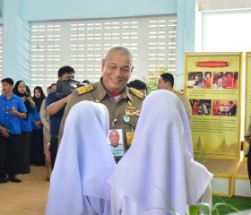พลเรือเอก พงษ์เทพ หนูเทพ องคมนตรี ... พารามิเตอร์รูปภาพ 7