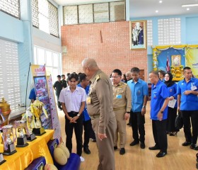 พลเรือเอก พงษ์เทพ หนูเทพ องคมนตรี ... พารามิเตอร์รูปภาพ 9
