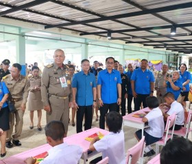 พลเรือเอก พงษ์เทพ หนูเทพ องคมนตรีประธานกรรมการบริหาร ... พารามิเตอร์รูปภาพ 4