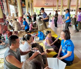 นายวิลาศ รุจิวัฒนพงศ์ รองประธานฝ่ายบรรเทาทุกข์ ... พารามิเตอร์รูปภาพ 13