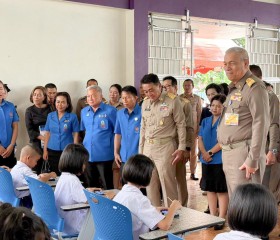 พลเรือเอก พงษ์เทพ หนูเทพ องคมนตรี ... พารามิเตอร์รูปภาพ 2