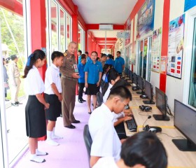พลเรือเอก พงษ์เทพ หนูเทพ องคมนตรี ... พารามิเตอร์รูปภาพ 27