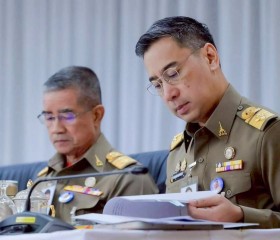 นายพลากร สุวรรณรัฐ นายกมูลนิธิราชประชานุเคราะห์ฯ ... พารามิเตอร์รูปภาพ 8