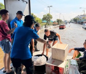 พลเรือเอก พงษ์เทพ หนูเทพ องคมนตรี ... พารามิเตอร์รูปภาพ 71