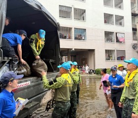 พลเรือเอก พงษ์เทพ หนูเทพ องคมนตรี ... พารามิเตอร์รูปภาพ 24